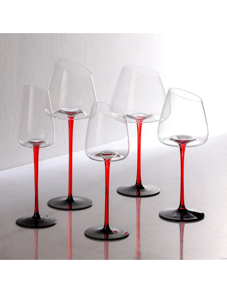 602214 -  verre a champagne coudé avec pied rouge et fond noir